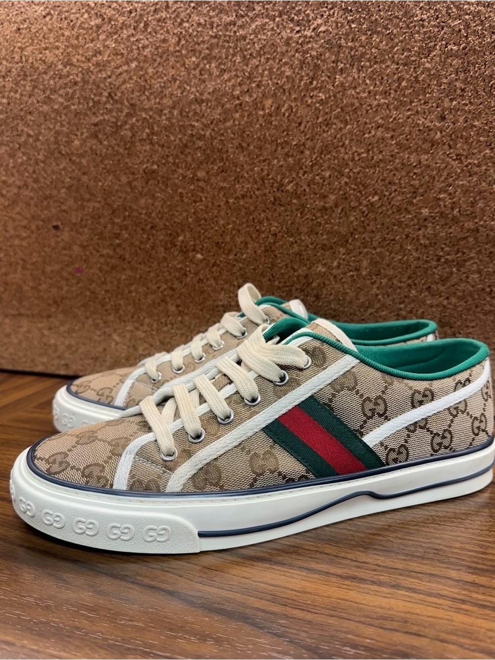 Gucci GG Canvas Low Top Sneakers in Beige with Green/Red Web - Picture 2 of 4